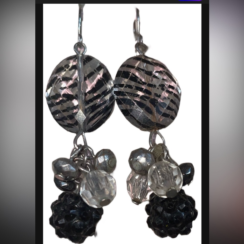 Beaded dangling earrings
